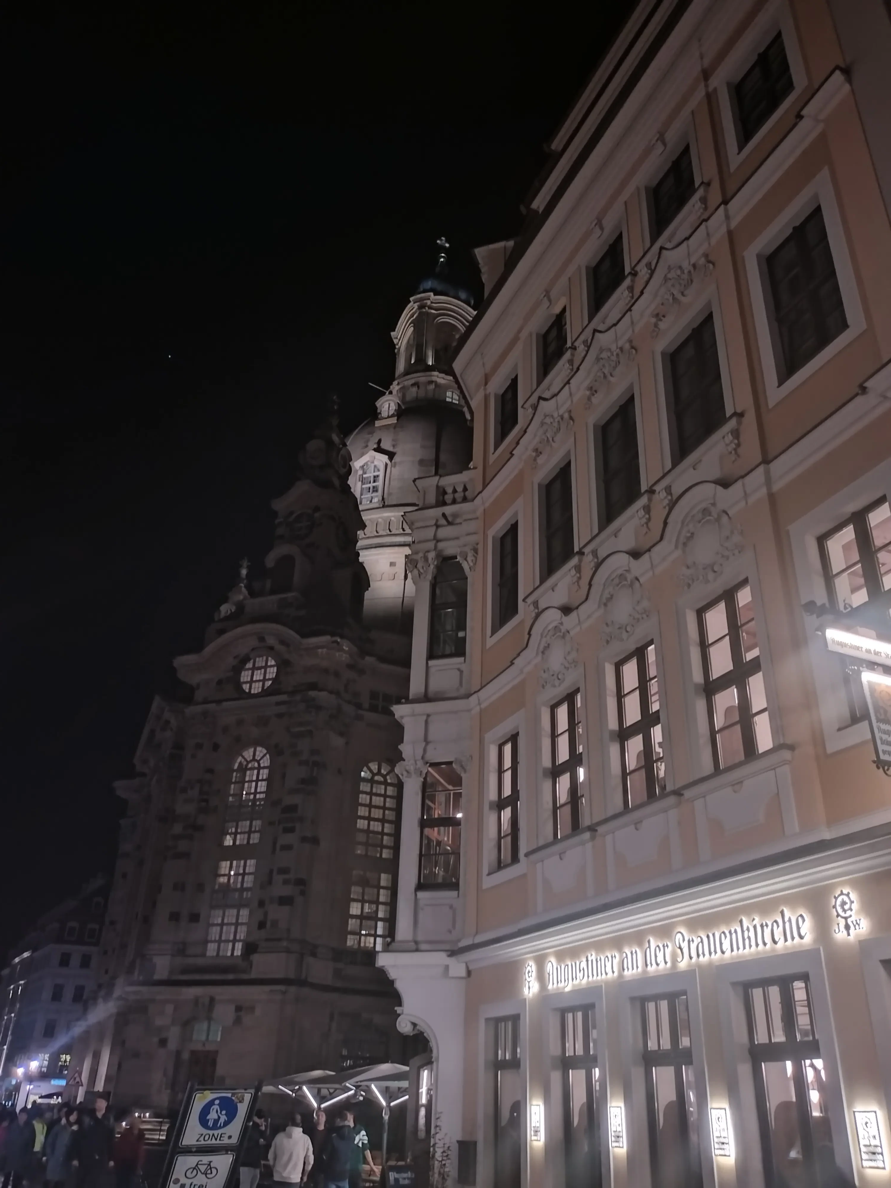 View Dresden Frauchenkirche